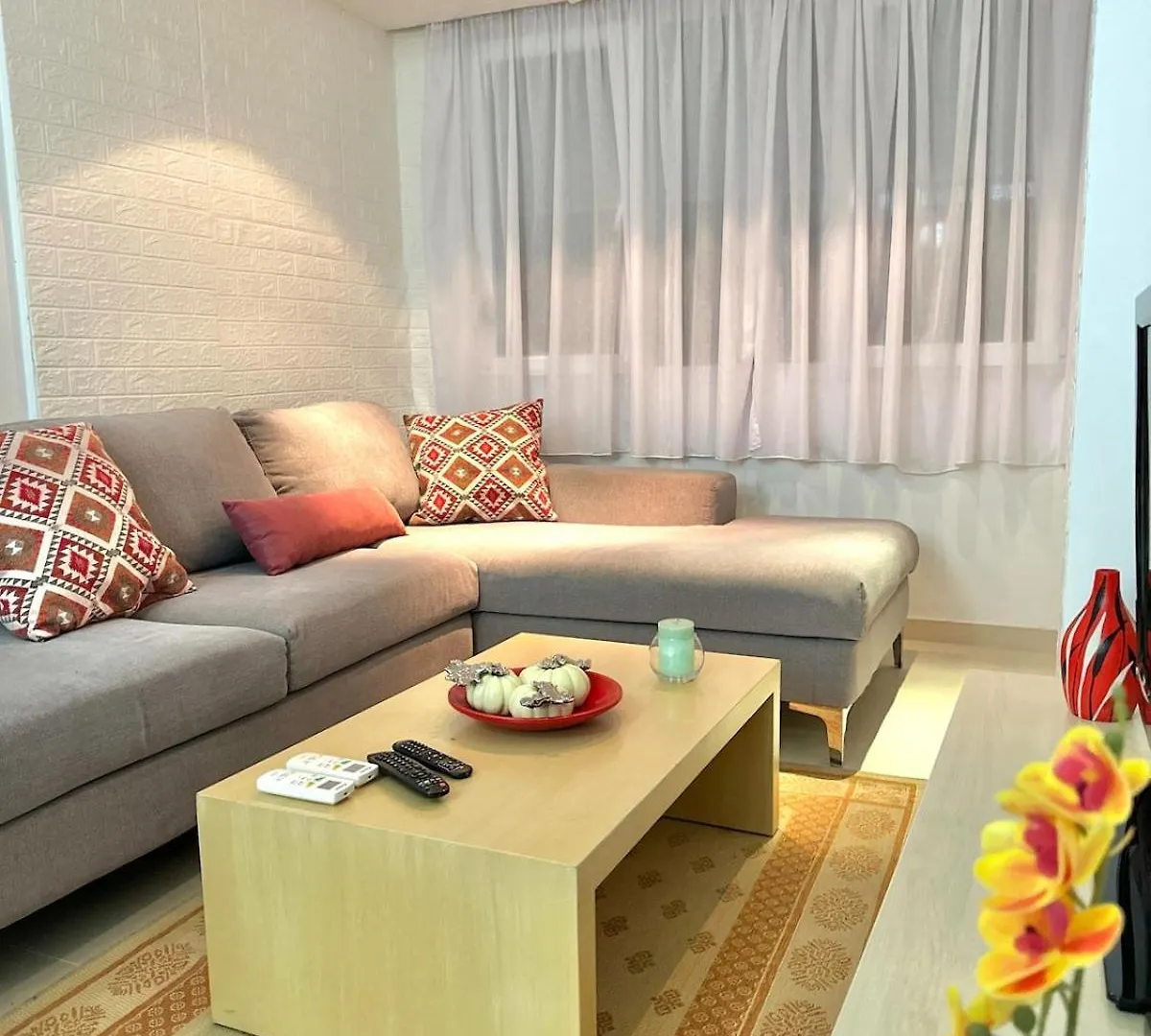 Cozy Apartment At City Lake Tirana Albania