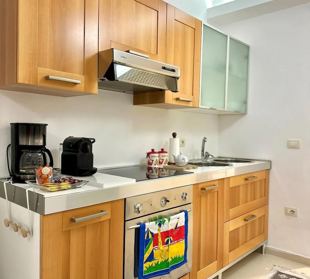 Cozy Apartment At City Lake Tirana